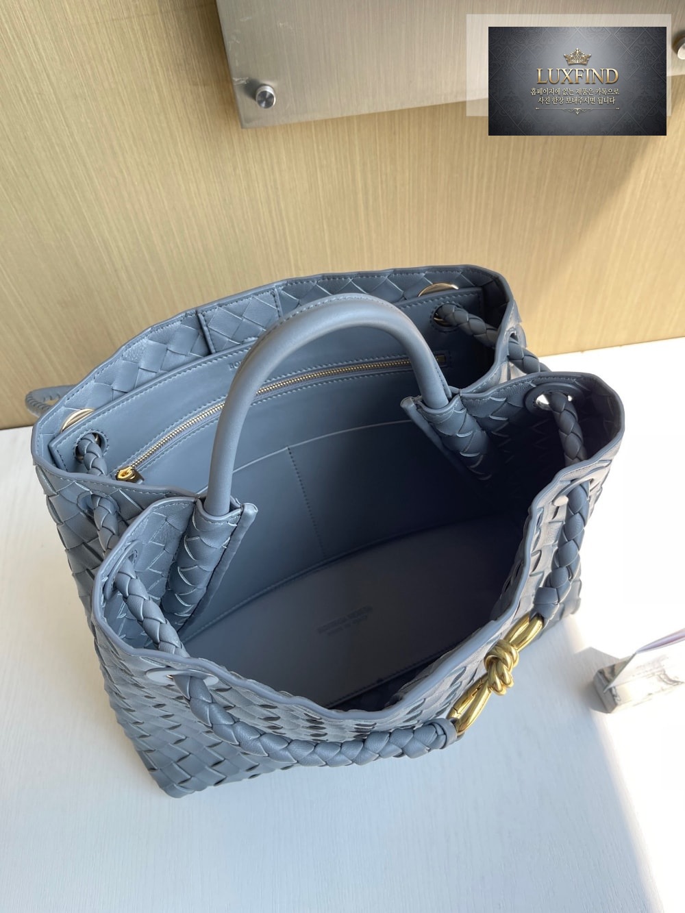 Bottega Veneta Andiamo Medium