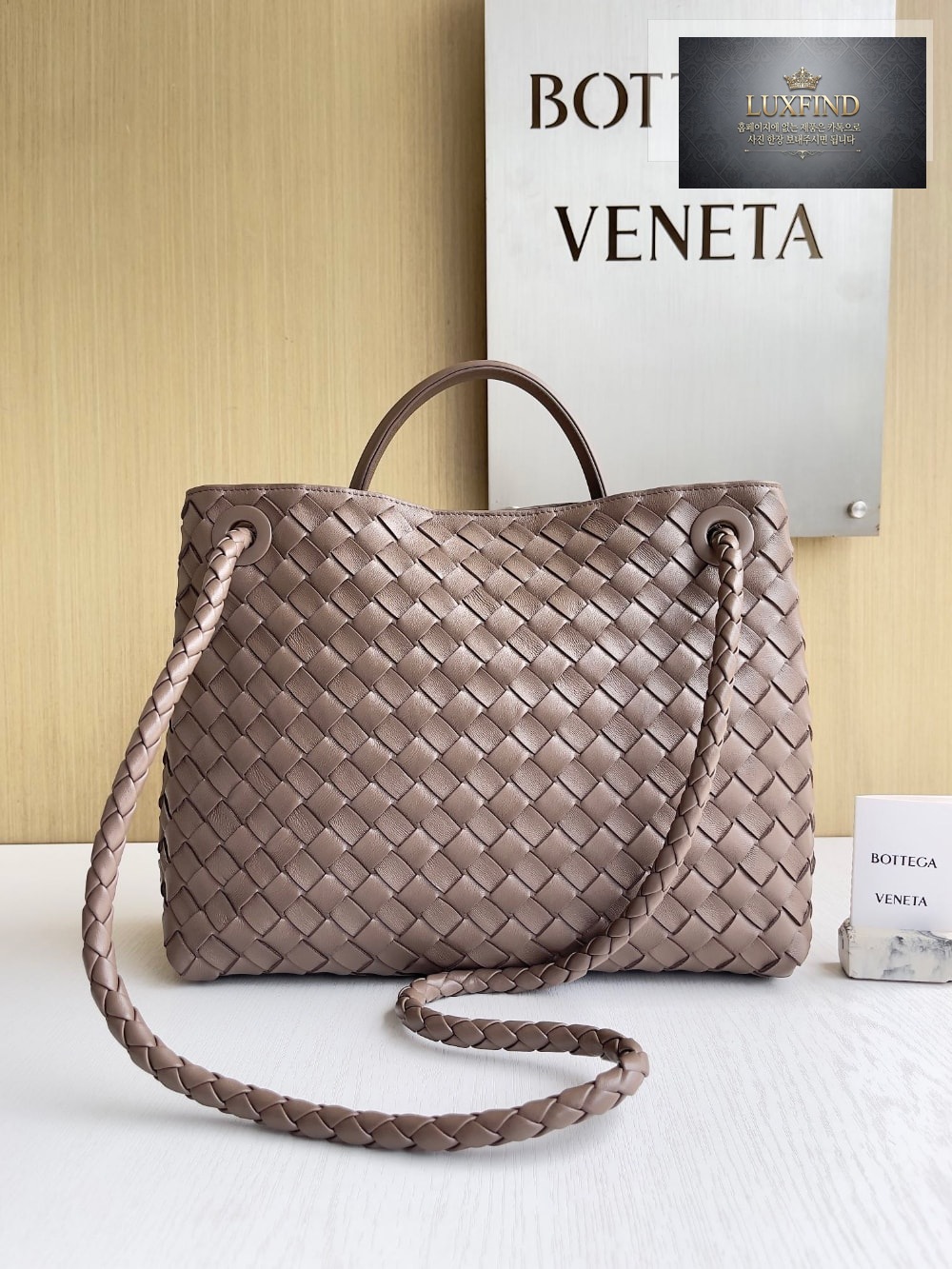 Bottega Veneta Andiamo Medium