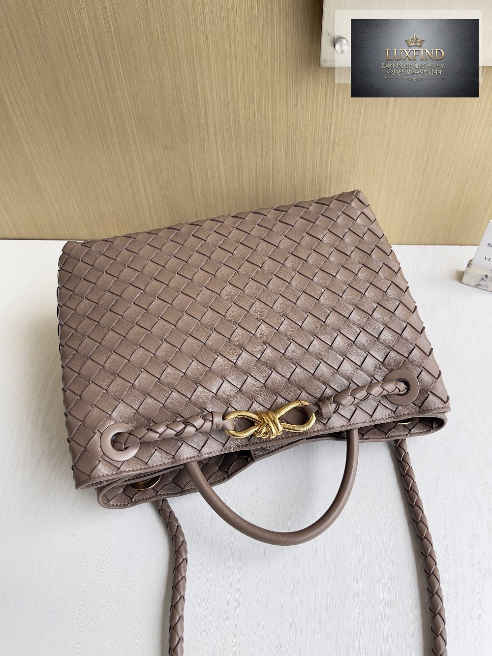 Bottega Veneta Andiamo Medium