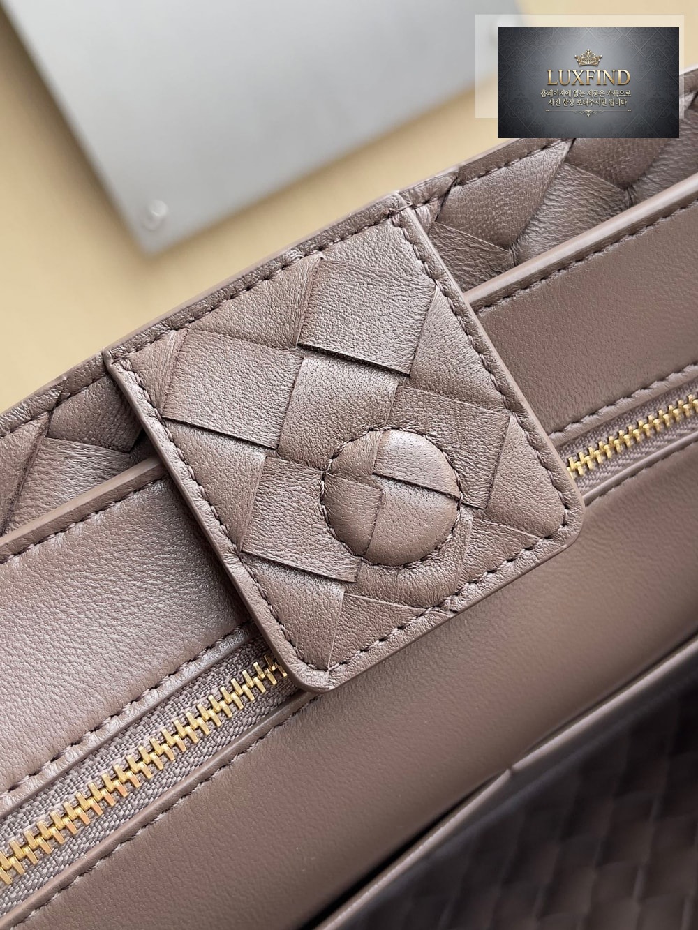 Bottega Veneta Andiamo Medium
