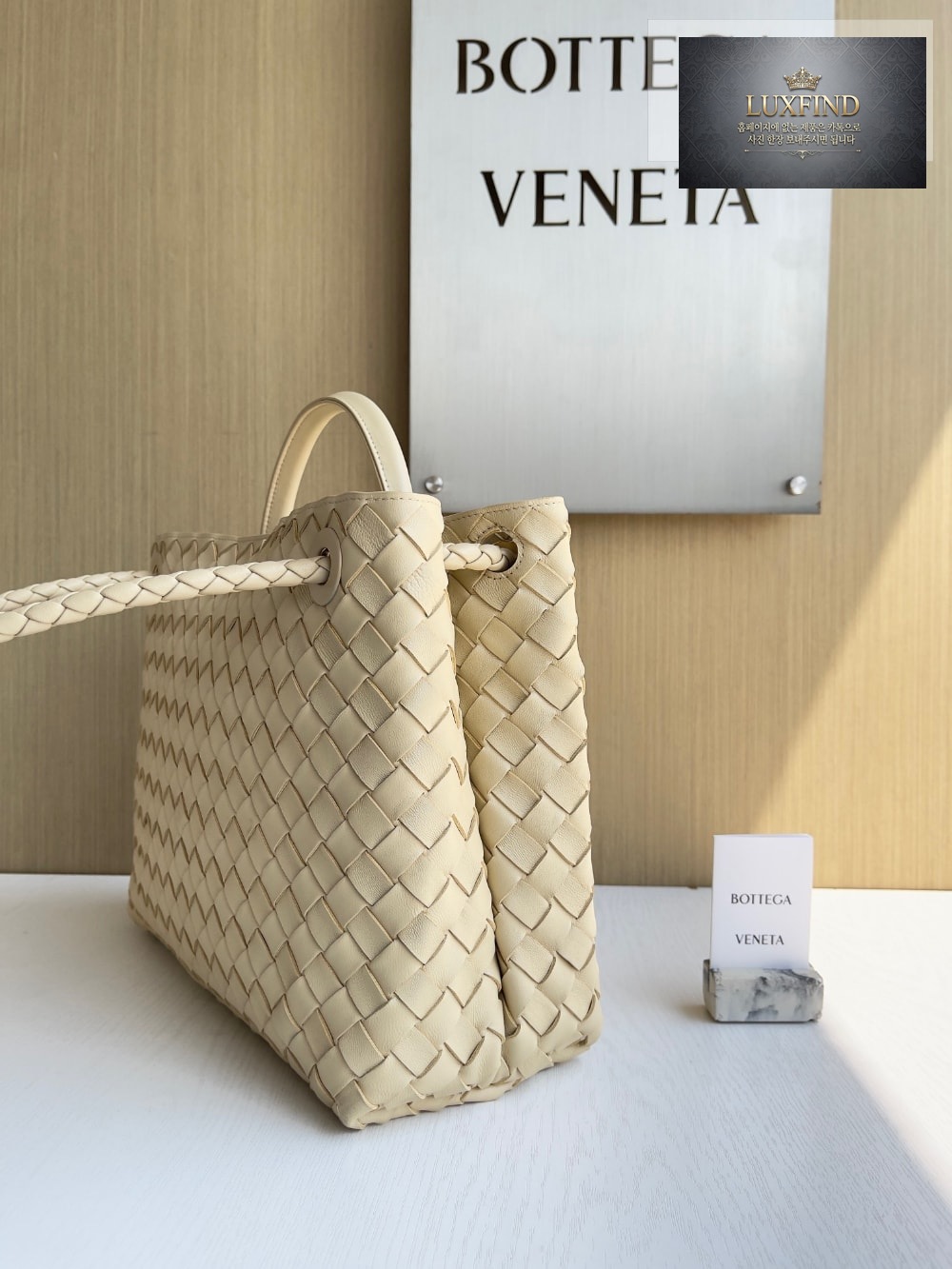 Bottega Veneta Andiamo Medium
