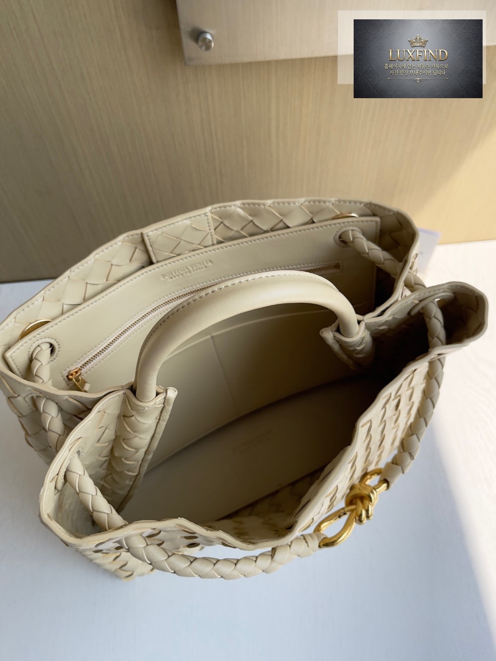 Bottega Veneta Andiamo Medium