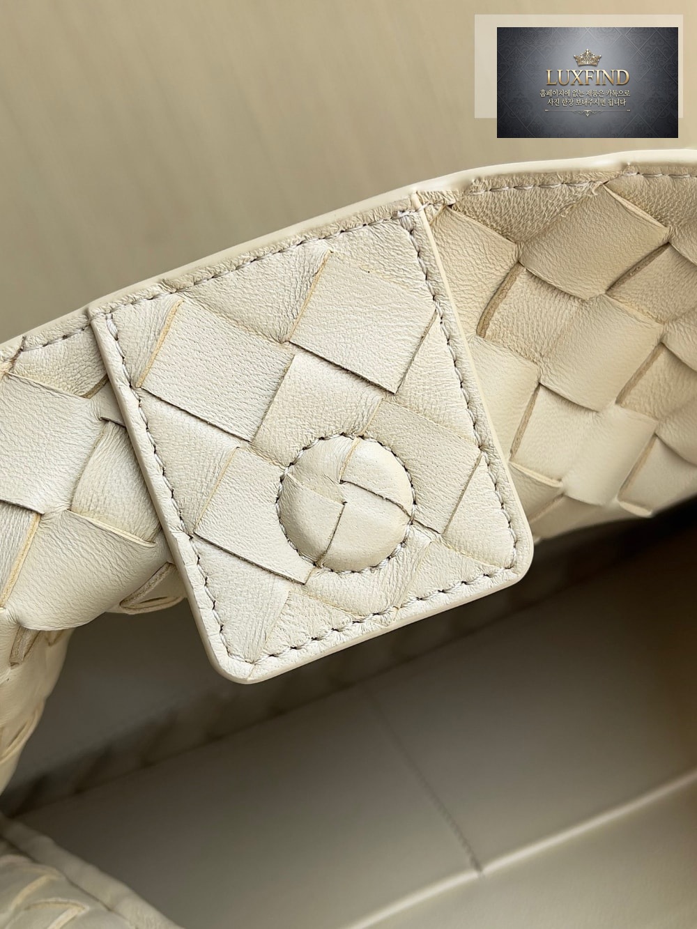 Bottega Veneta Andiamo Medium