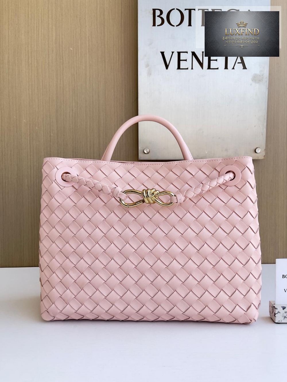 Bottega Veneta Andiamo Medium