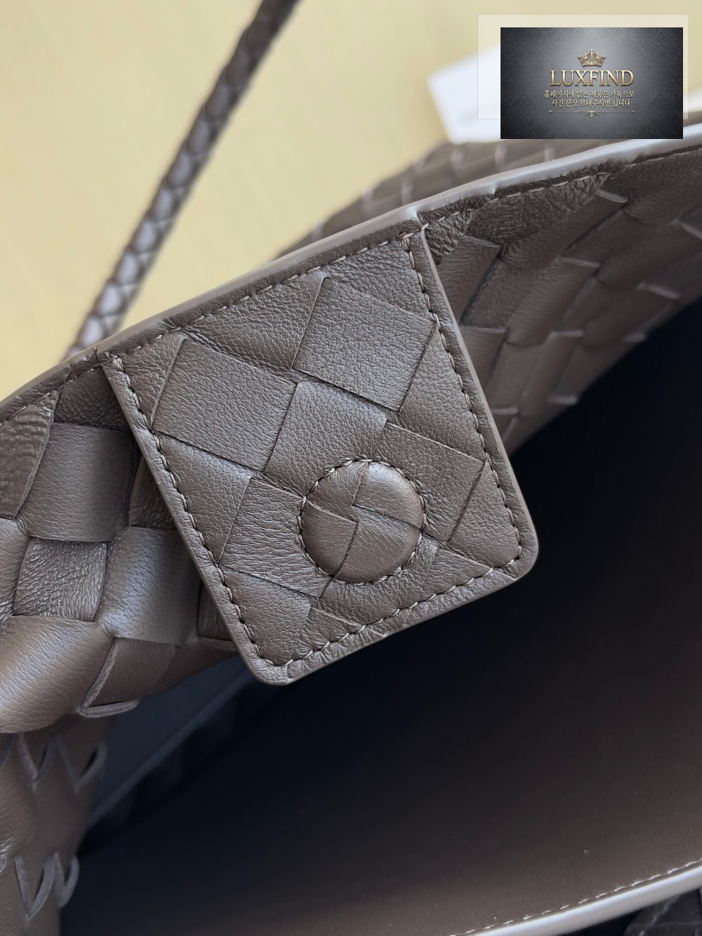 Bottega Veneta Andiamo Medium