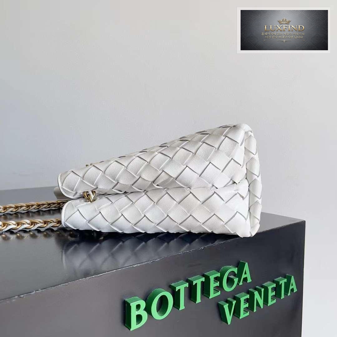 Bottega Veneta Andiamo Chain Strap