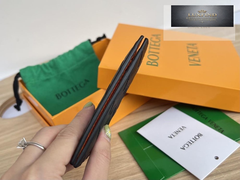 Bottega Veneta intrecciato Flap Card Case
