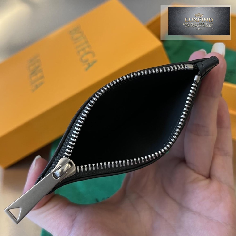 Bottega Veneta Zipped Card Case