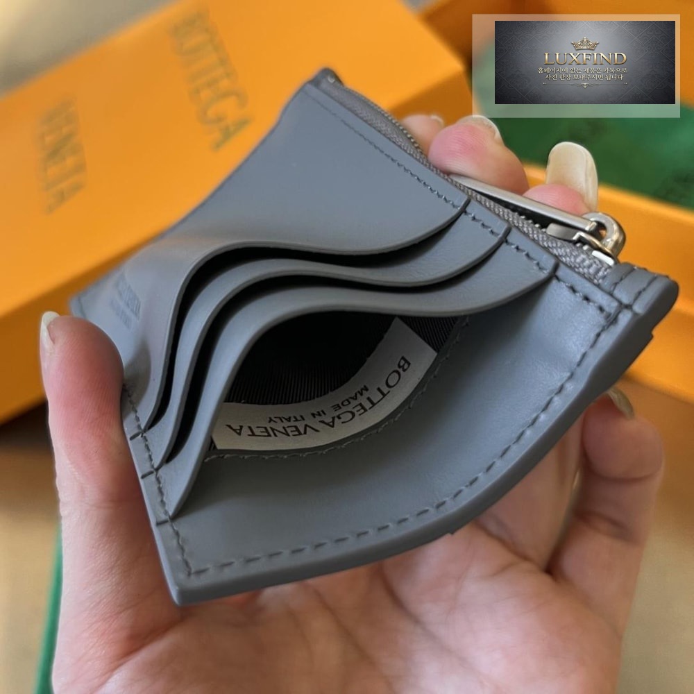 Bottega Veneta Zipped Card Case