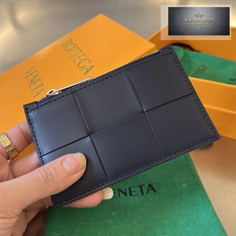 Bottega Veneta Zipped Card Case
