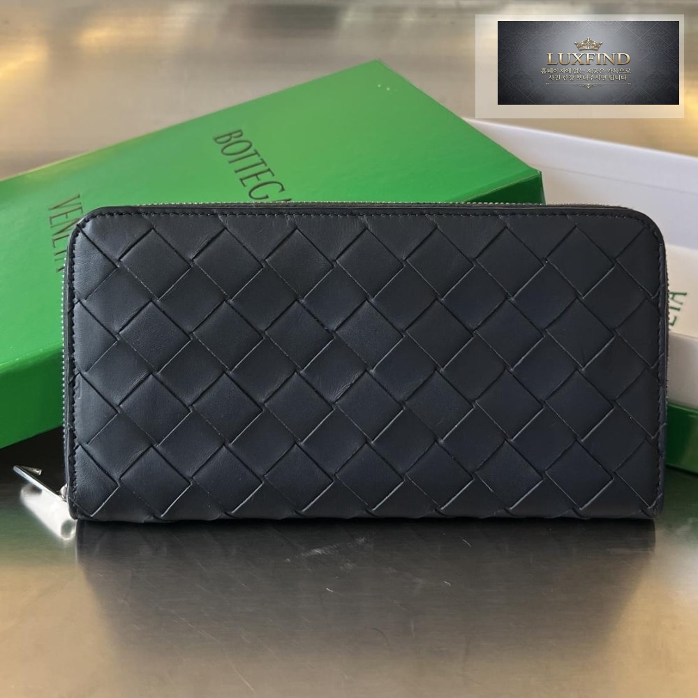 Bottega Veneta Intrecciato Vertical Zippy