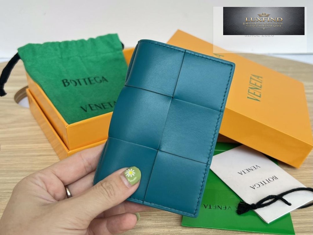 Bottega Veneta Cassete Flap Card Case