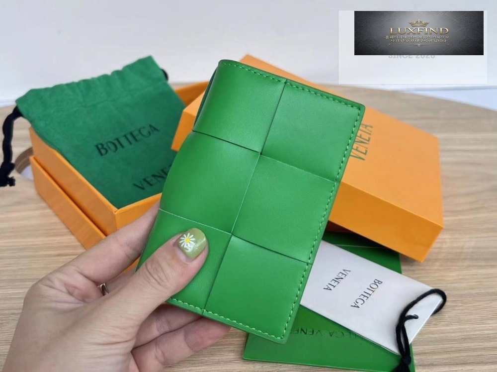 Bottega Veneta Cassete Flap Card Case
