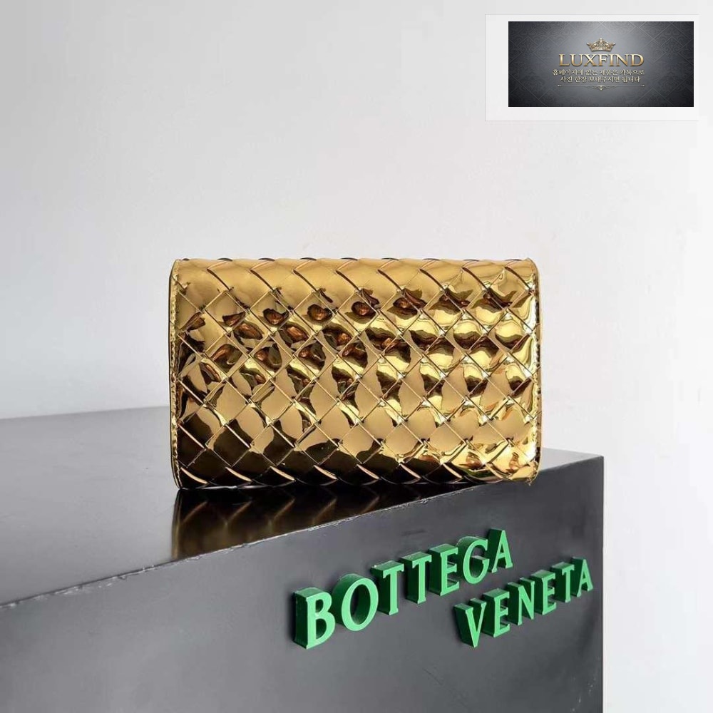 Bottega Veneta Andiamo Wallet