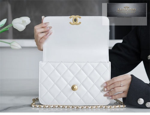 샤넬 24c ???????????????? CF 플랩백 22cm 화이트