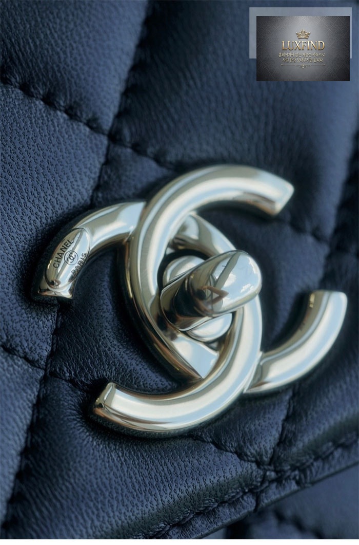 샤넬 트렌디CC 퀼팅 탑핸들 미니