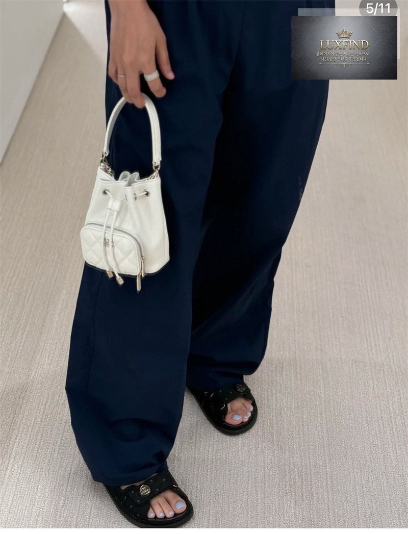 샤넬 25B 클러치 체인 미니백 그레인드 샤이니 카프스킨 골드 메탈
