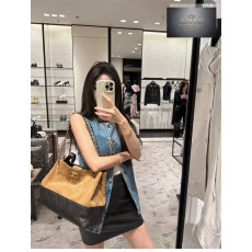 샤넬 25A 스웨이드 스몰 쇼퍼백 베이지