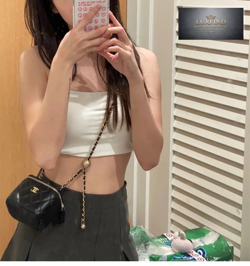 샤넬 22B 베니티 골드볼 미니 백 골드메탈 블랙