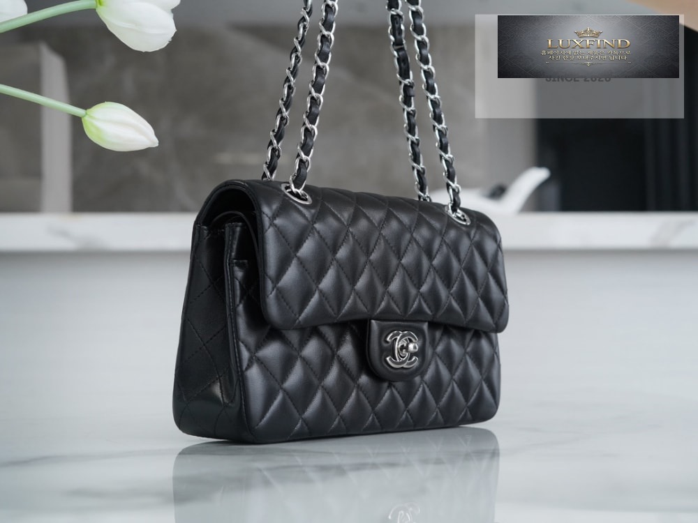 Chanel Classic Small Lam