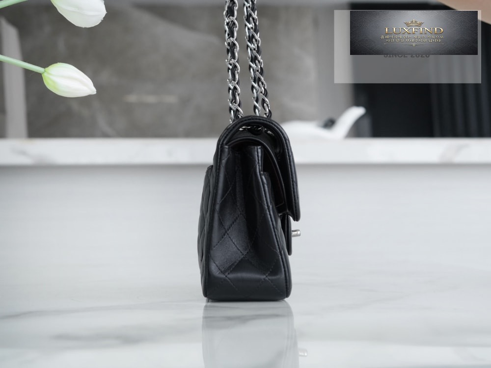 Chanel Classic Small Lam