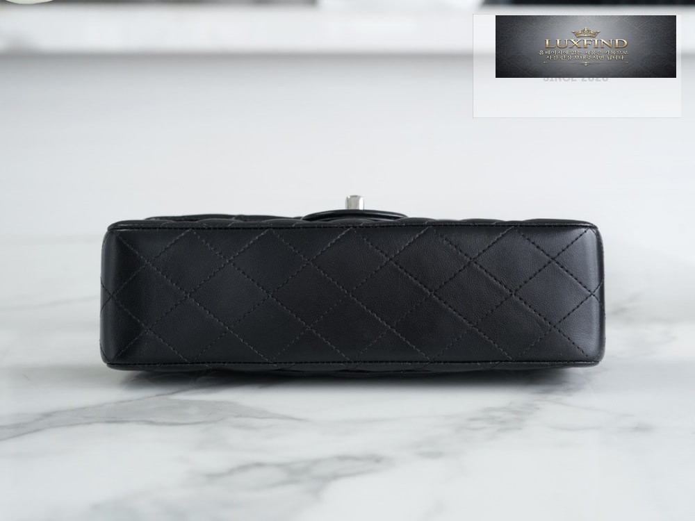 Chanel Classic Small Lam