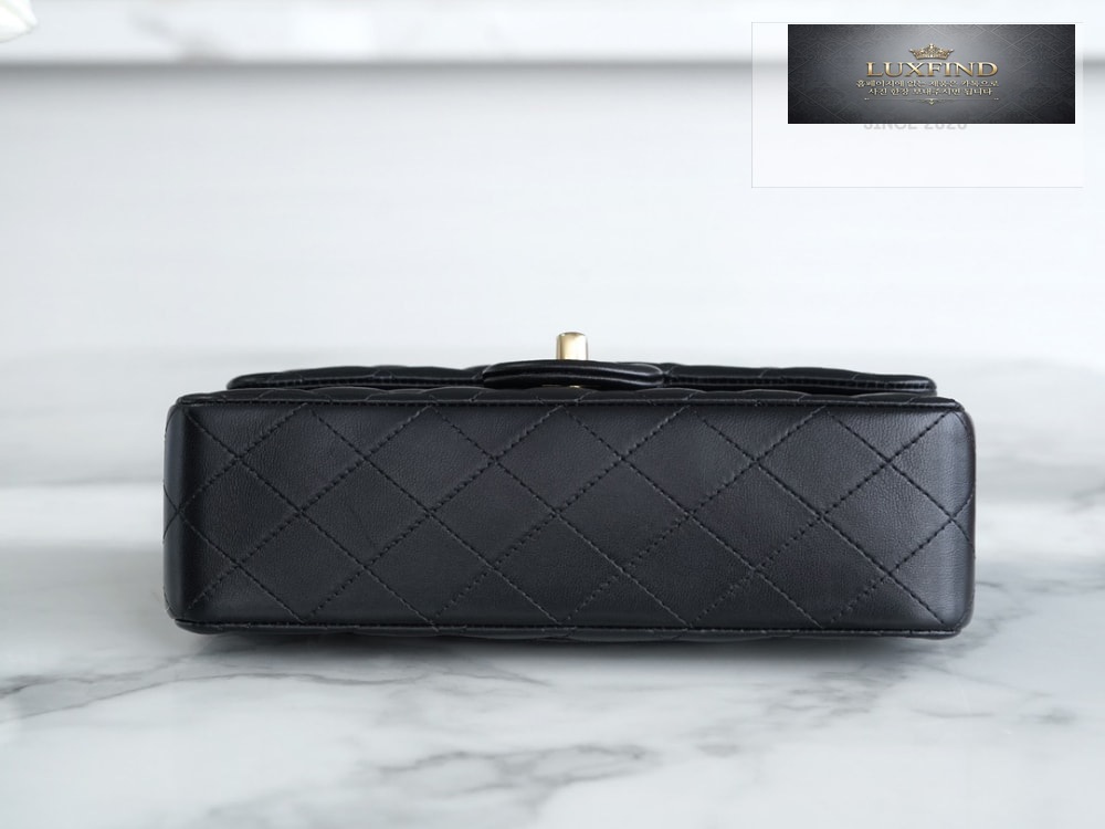 Chanel Classic Small Lam