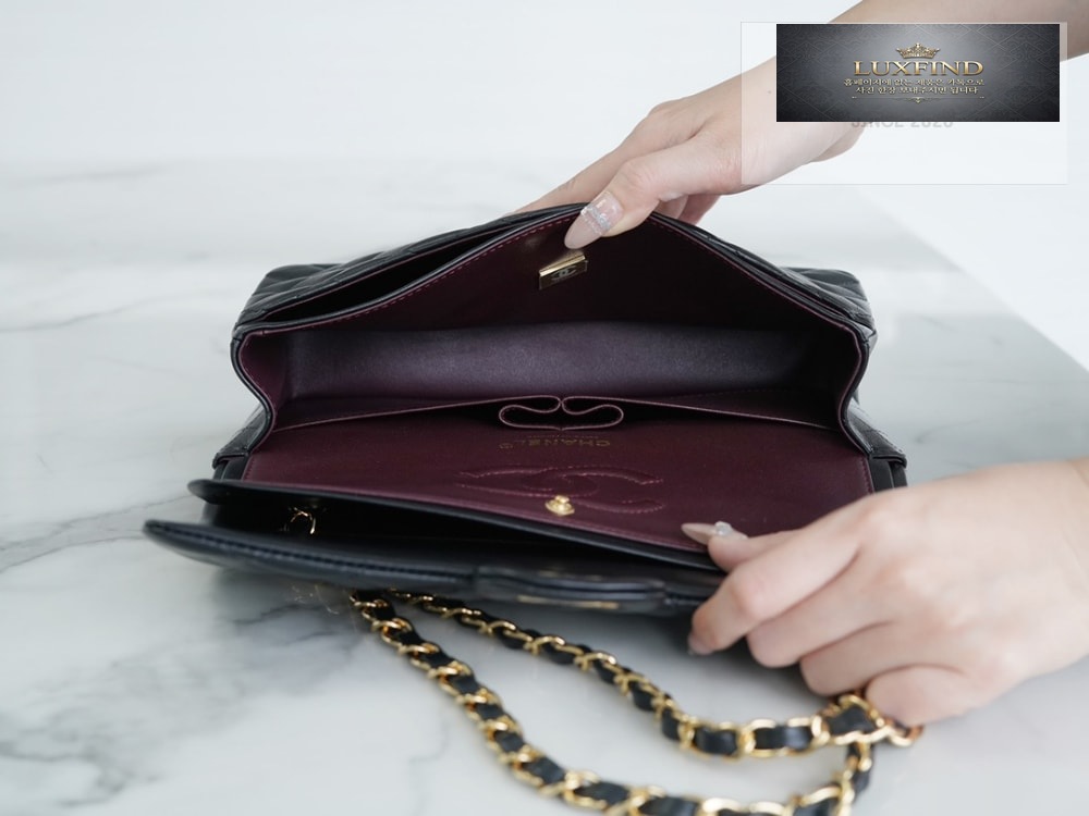Chanel Classic Medium Lam