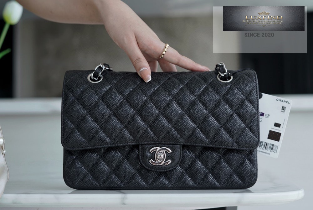 Chanel Classic Medium Caviar
