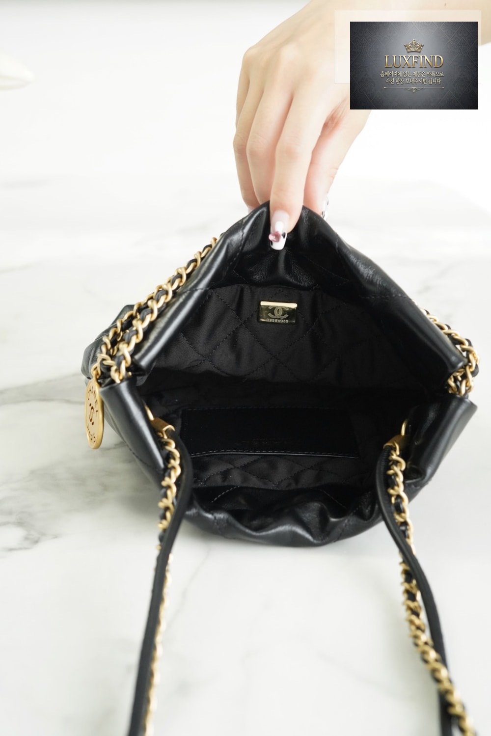 Chanel 22 Mini