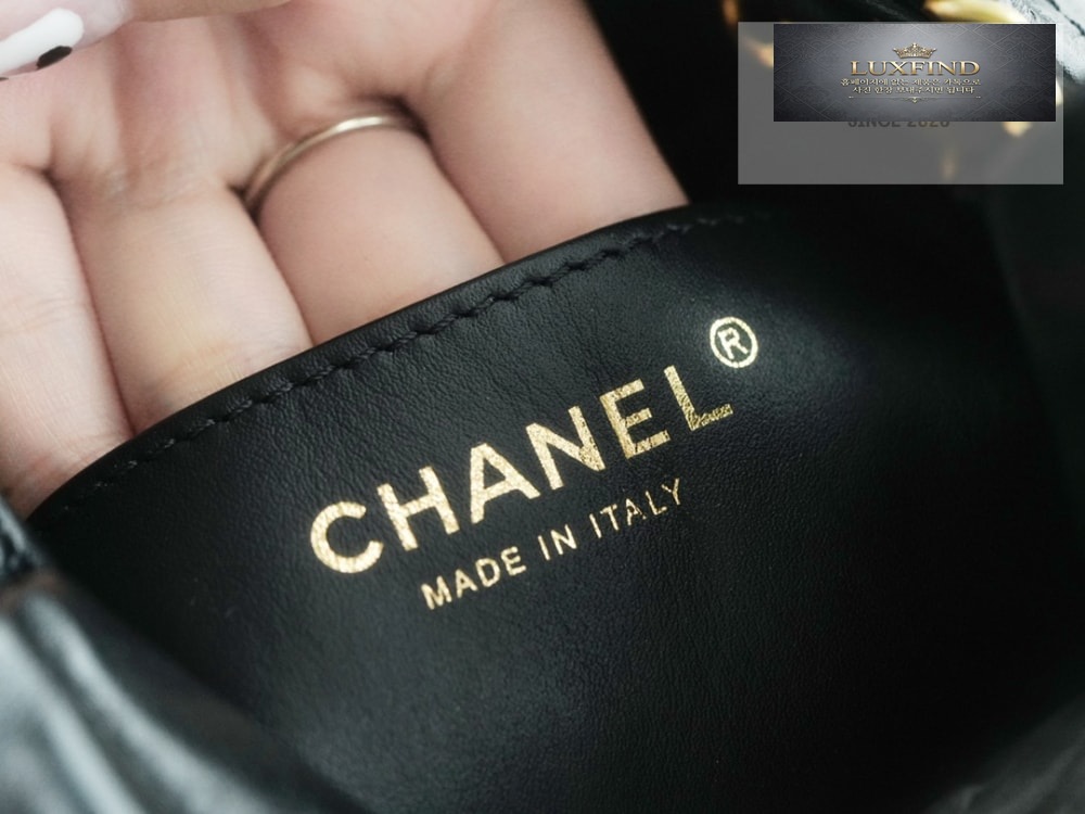 Chanel 22 Mini