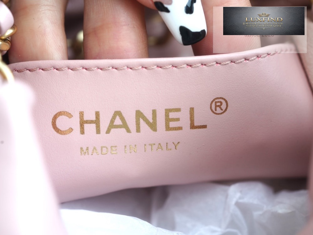 Chanel 22 Mini