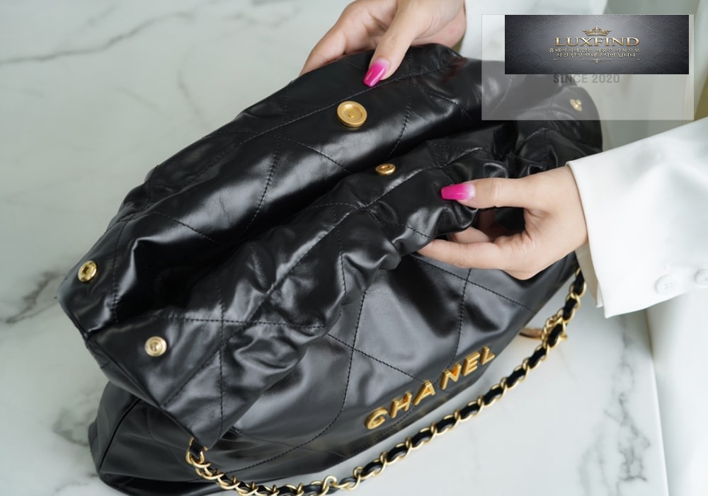 Chanel 22 Medium