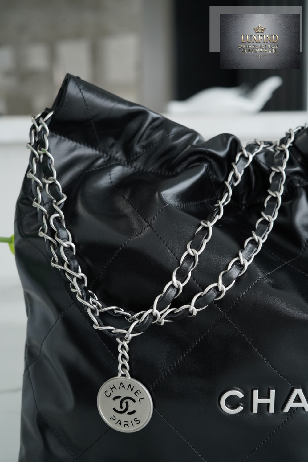 Chanel 22 Medium