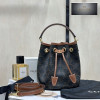 셀린느 틴 클라라 백 트리옹프 캔버스 121672
