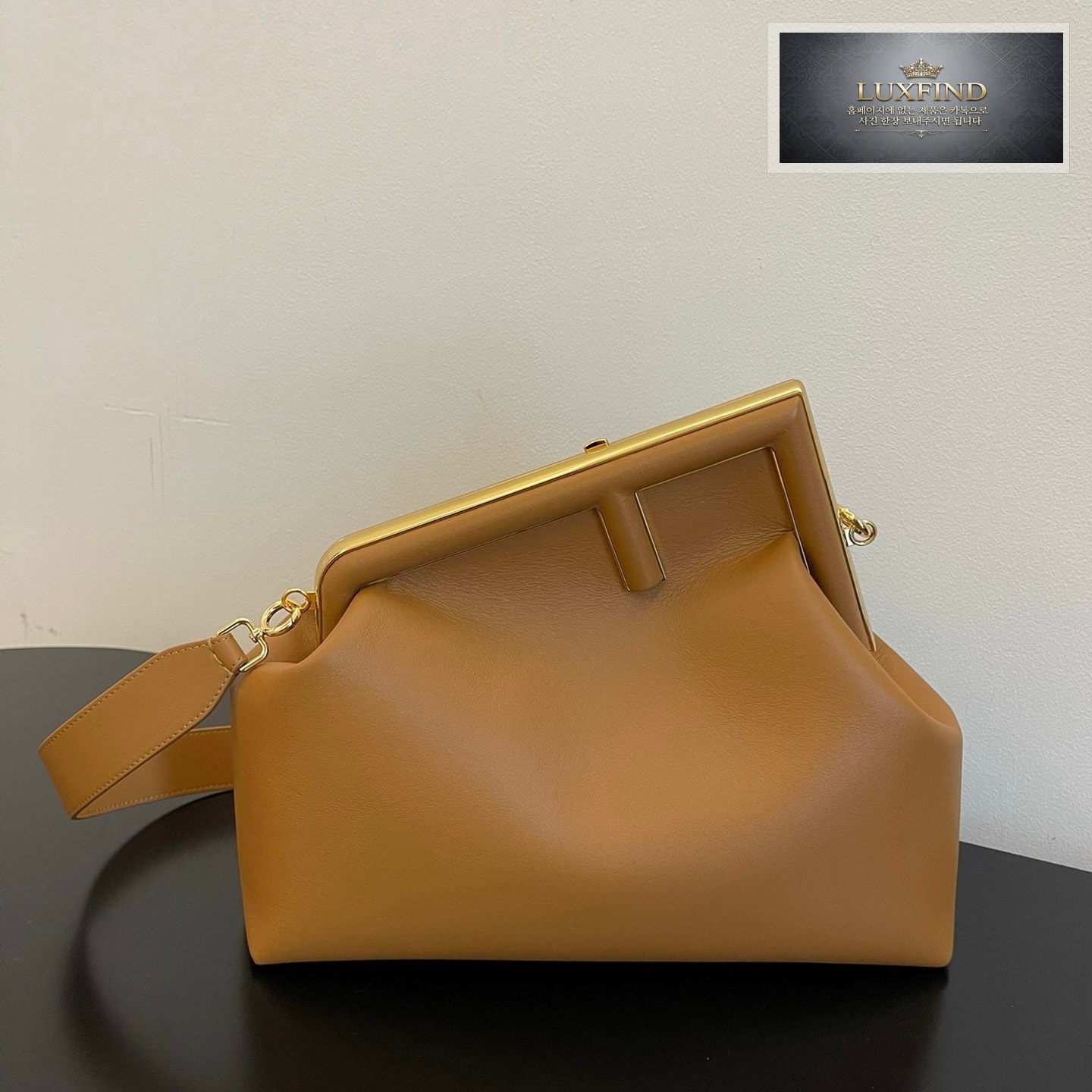 펜디 미디움 퍼스트백