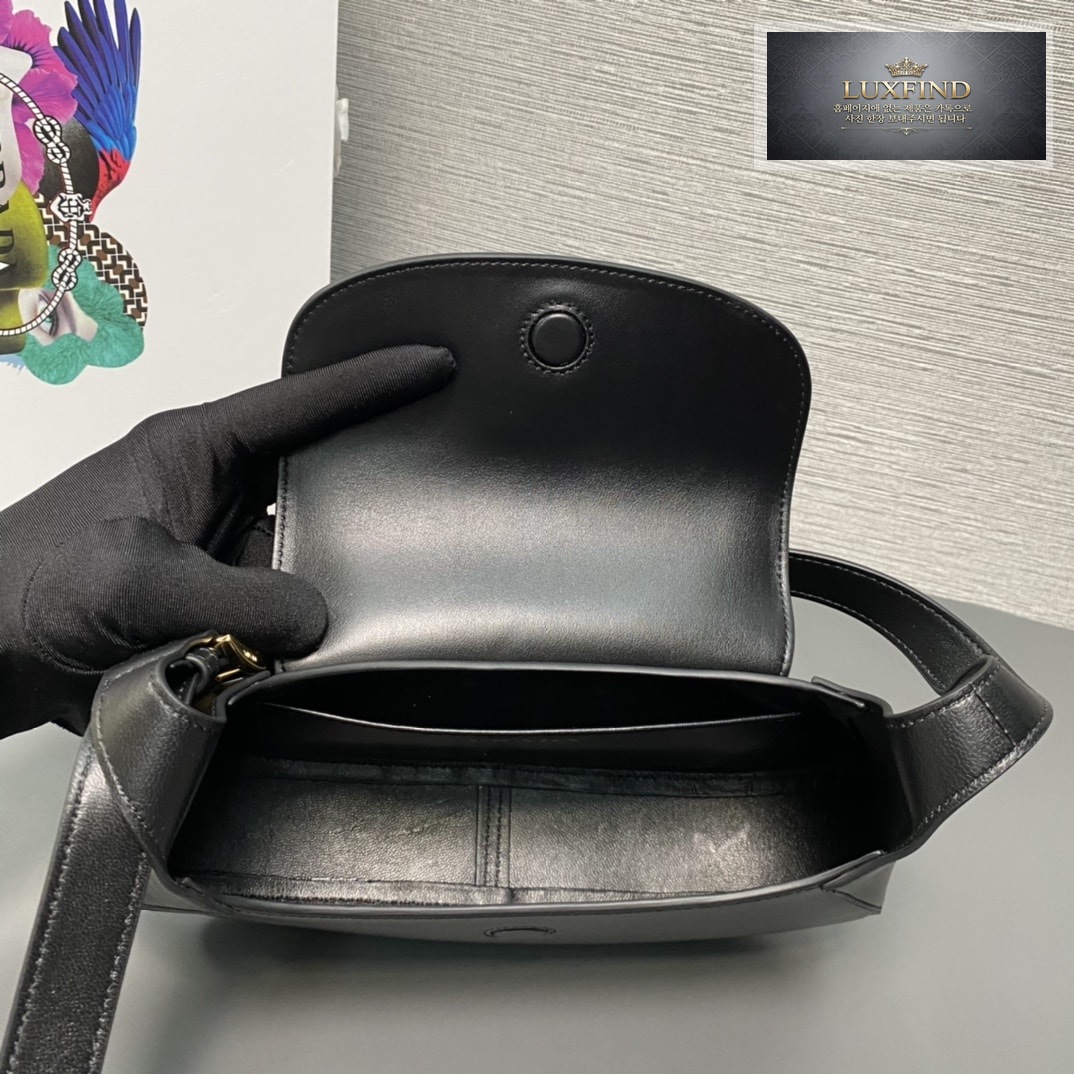 프라다 스몰 가죽 숄더백 25*15*5.5cm “4COLOR”